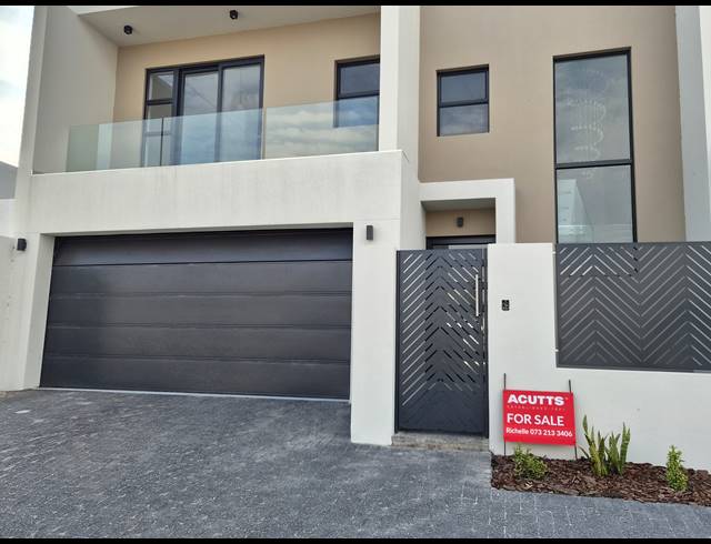 4 BEDROOM HOUSE FOR SALE IN SANDOWN